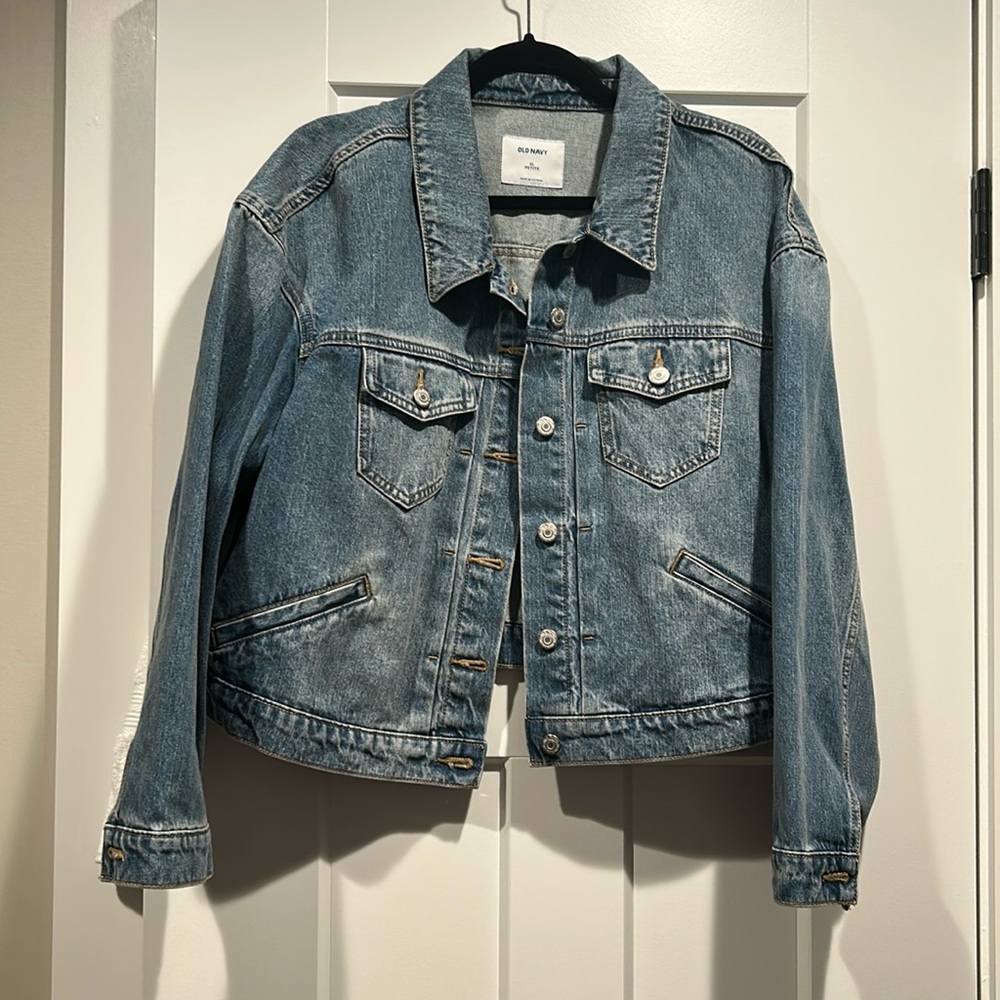 Old Navy Petite Women’s Denim Jacket